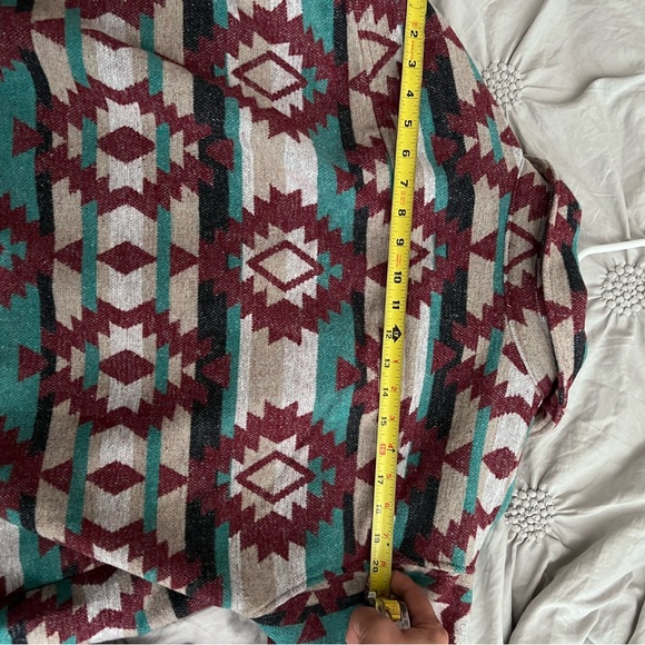 Aztec Shacket - Picture 5 of 6